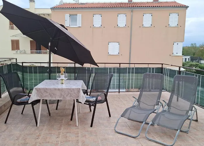 Dubravka 아파트 로비니