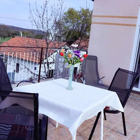 アパート Dubravka